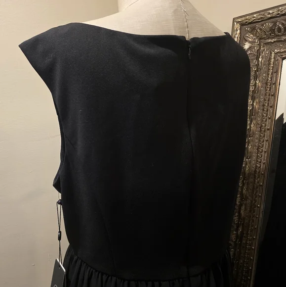 Adrianna Papell Black Sleeveless Scalloped V-Neck Midi Dress. Sz 16.  NWT - Picture 6 of 9